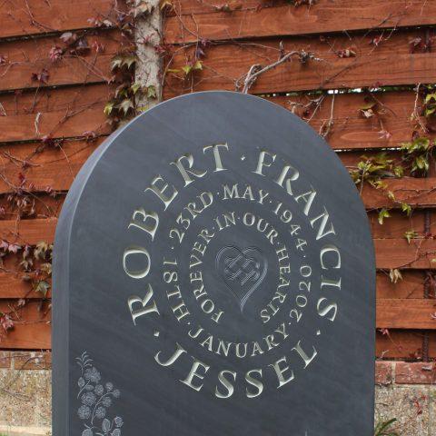 Slate round top roundtop headstone scaled